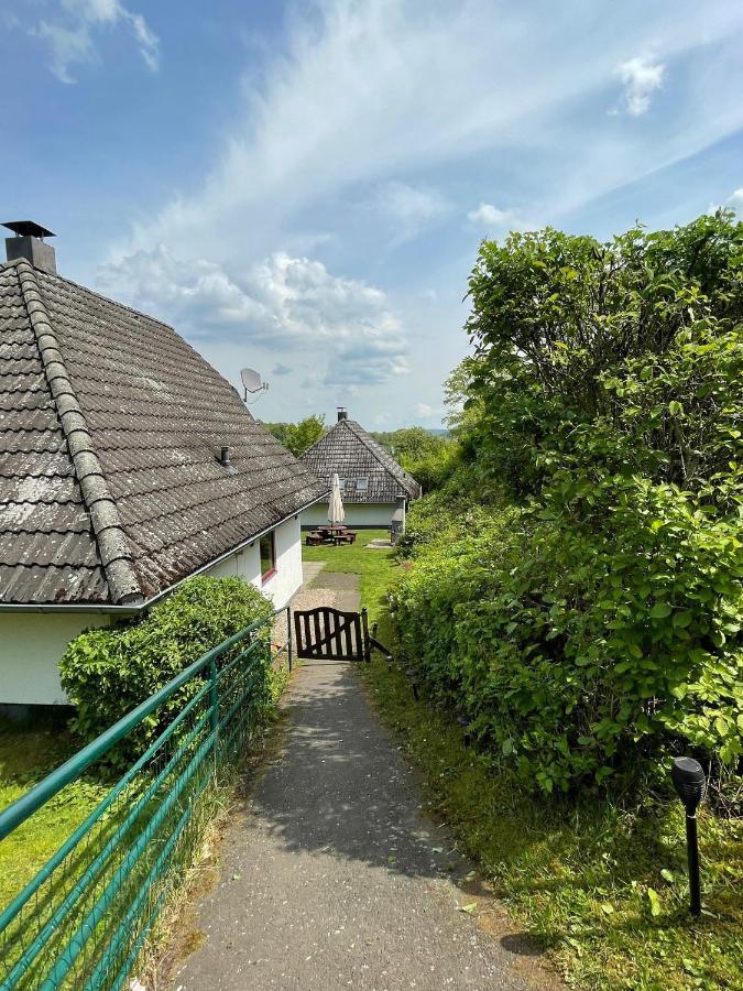Ferienhaus "Gestiefelter Kater" Am See Im Bergland Kirchheim  Exteriör bild