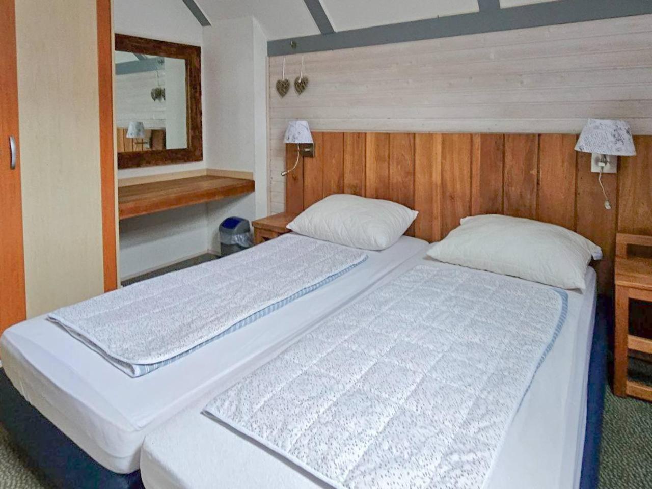 Ferienhaus "Gestiefelter Kater" Am See Im Bergland Kirchheim  Exteriör bild