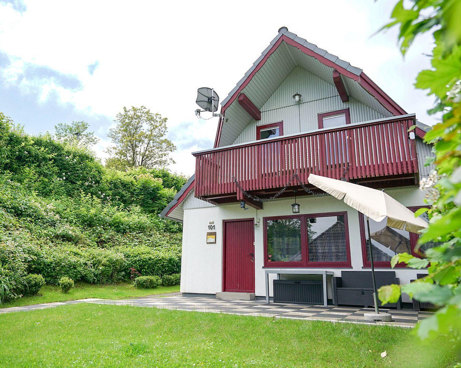 Ferienhaus "Gestiefelter Kater" Am See Im Bergland Kirchheim  Exteriör bild