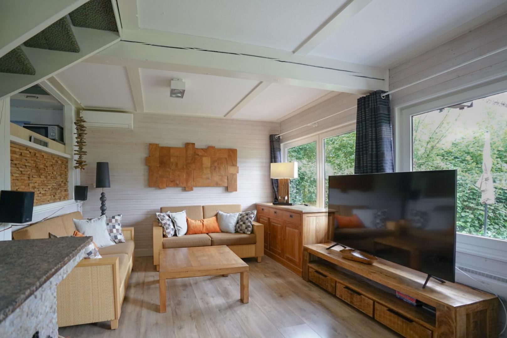 Ferienhaus "Gestiefelter Kater" Am See Im Bergland Kirchheim  Exteriör bild