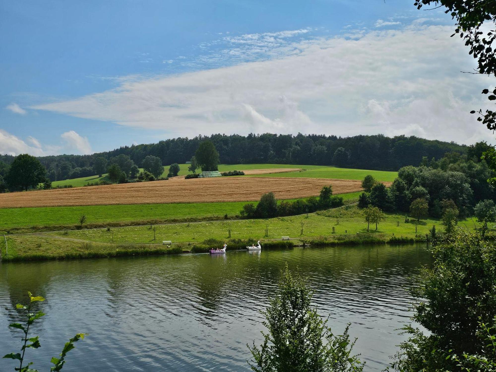 Ferienhaus "Gestiefelter Kater" Am See Im Bergland Kirchheim  Exteriör bild